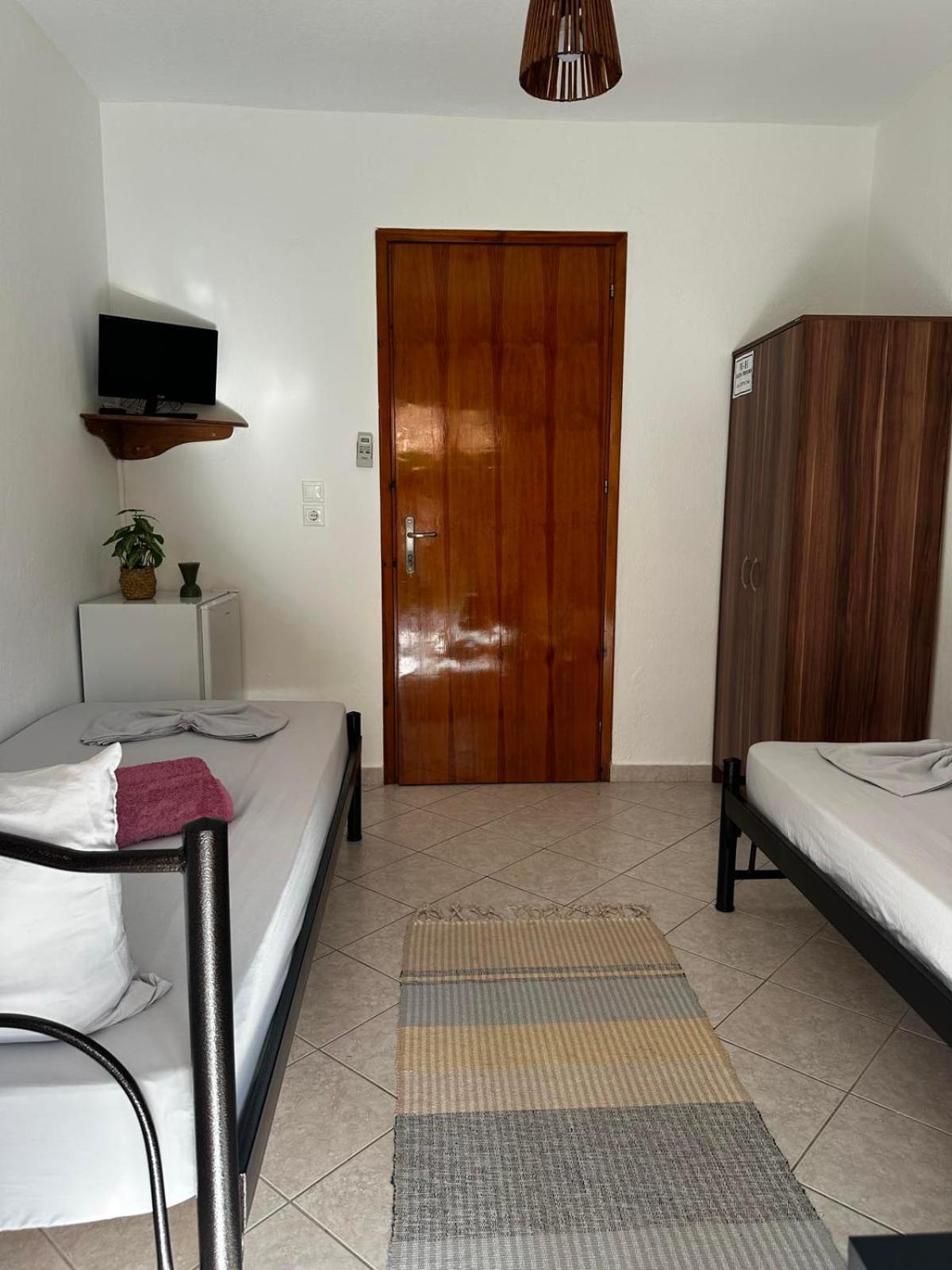 Elena Rooms-Apartments Asprovalta Exterior foto